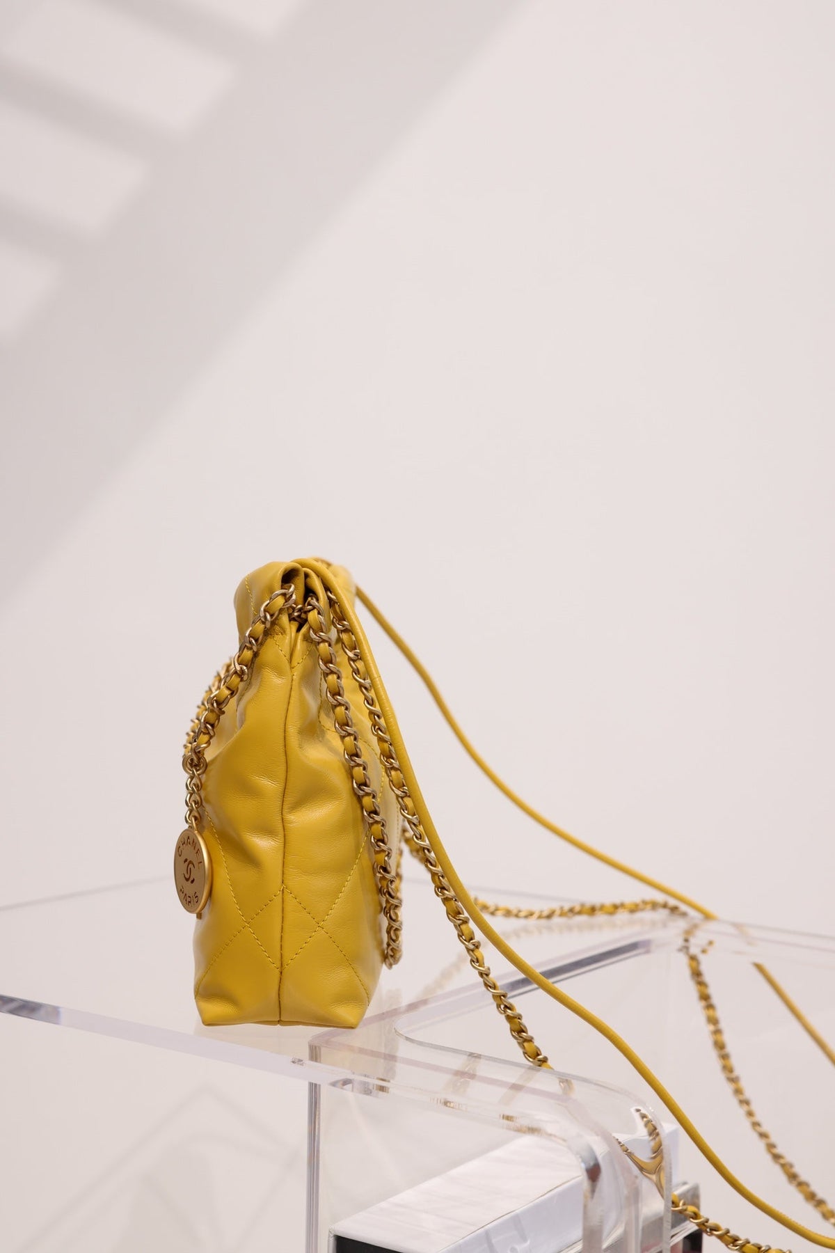 CHANEL HOBO BAG 22 YELLOW LAMBSKIN GOLD HARDWARE