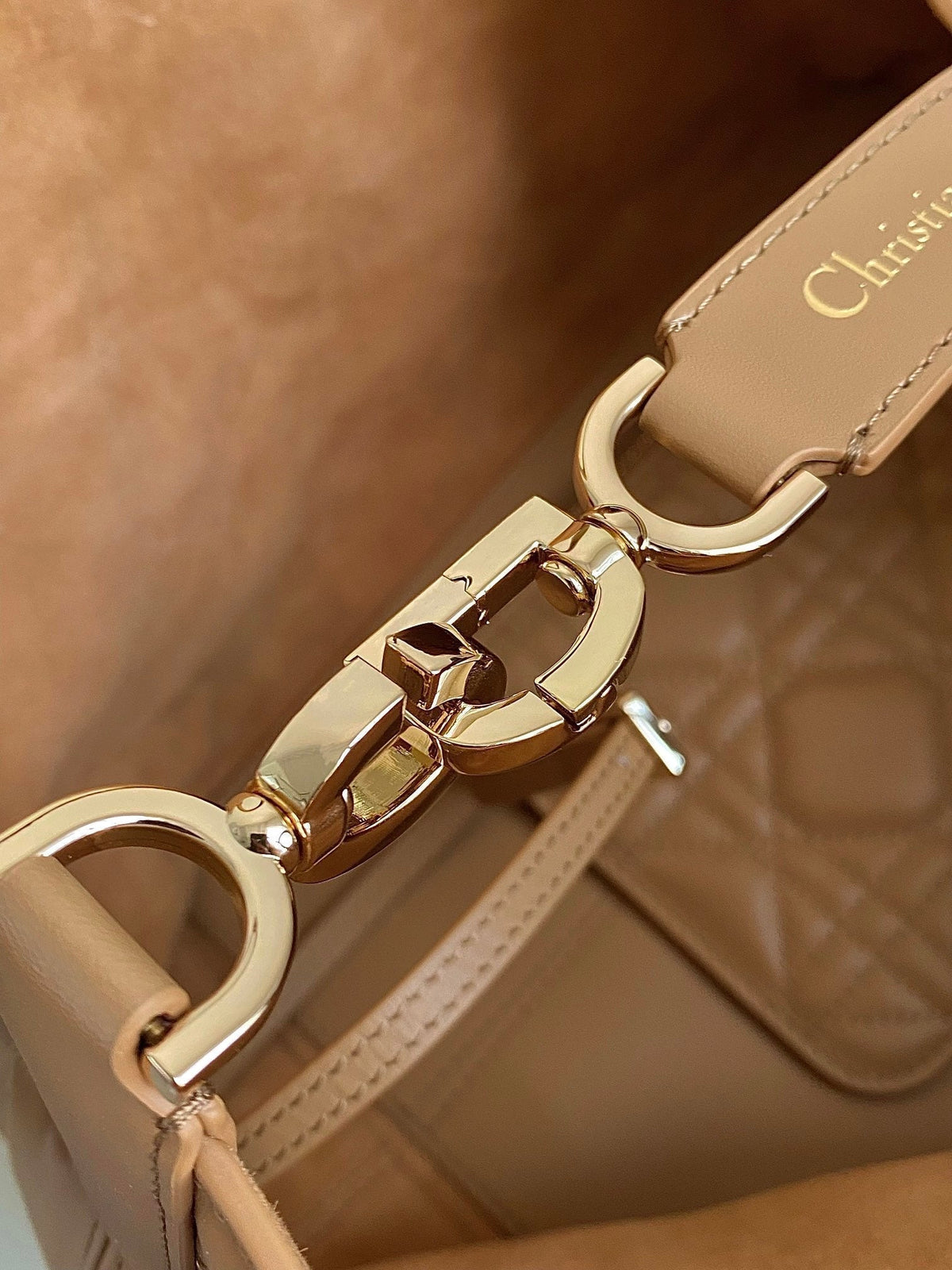 DIOR TOUJOURS 28 BAG IN CAMEL BEIGE LAMBSKIN
