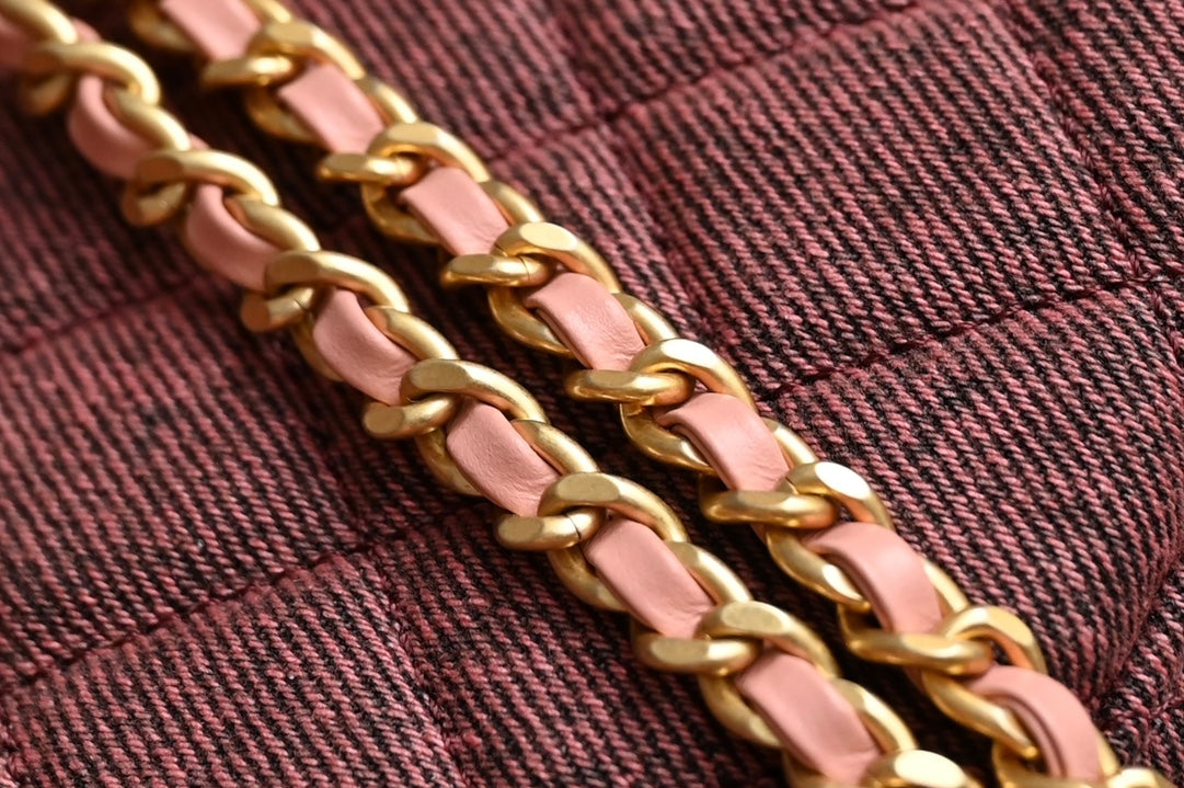 CHANEL 25S KELLY 19 CM IN WINE RED TWEED WITH GOLD HARDWARE