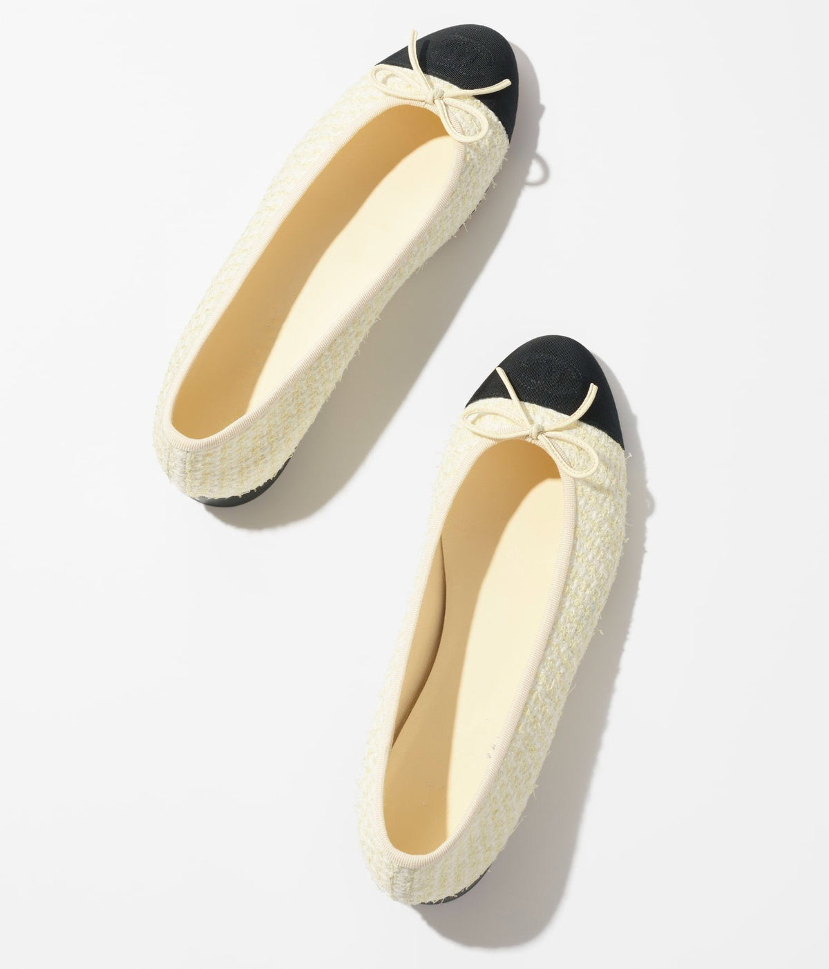 CHANEL BALLET FLATS LIGHT YELLOW BLACK TWEED