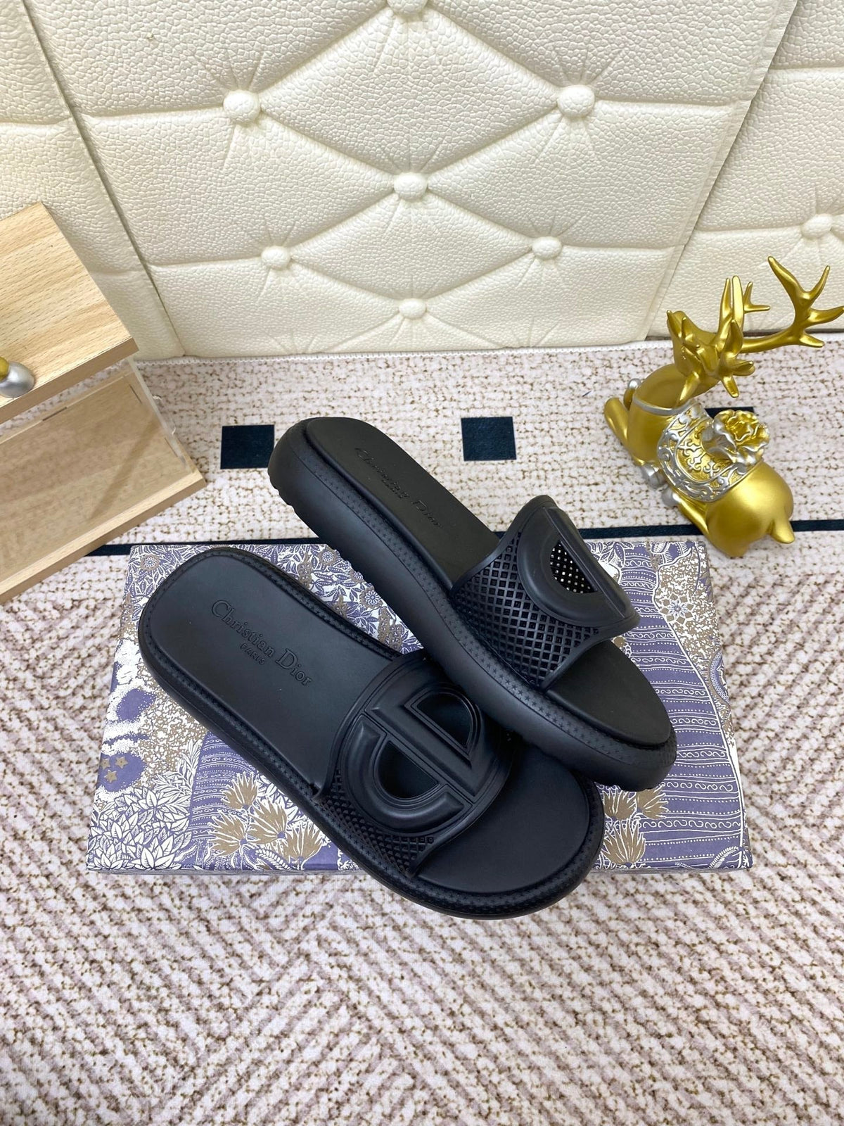 DIOR FLAT SLIDES 25S IN BLACK TPU